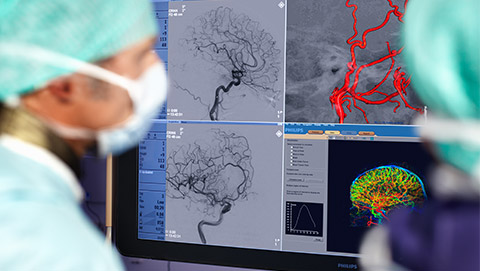 um grande plano de um m&eacute;dico