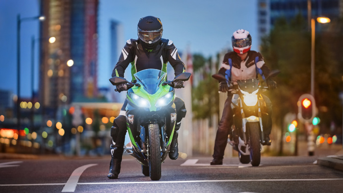 L&acirc;mpadas para far&oacute;is